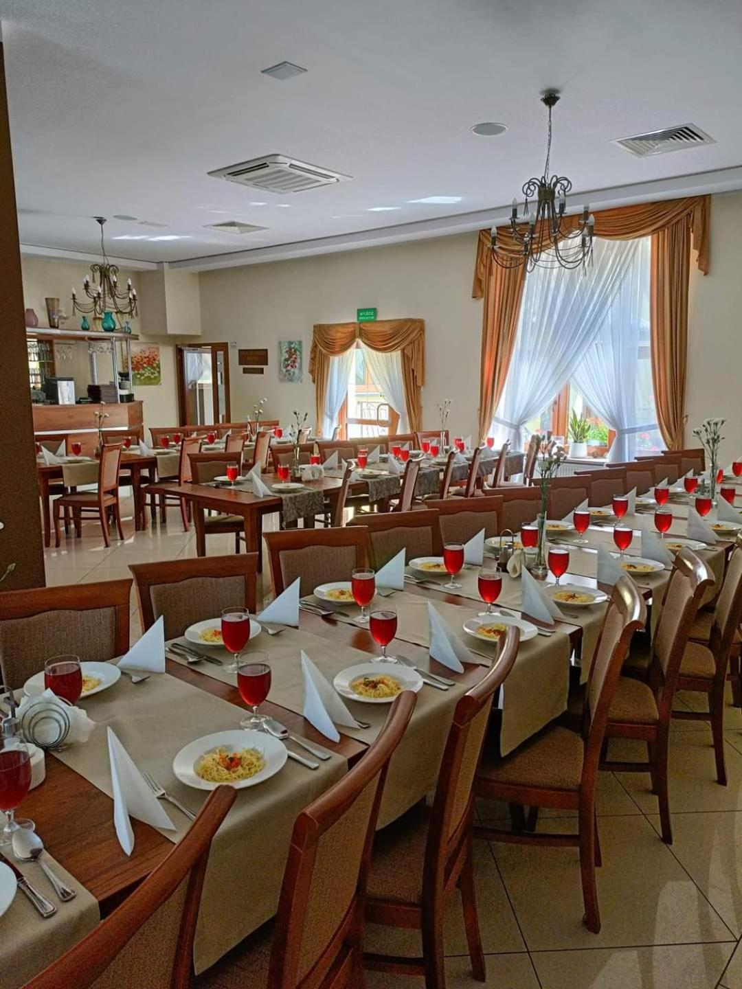 Hotel Chancza Spa & Restauracja Rakow  Extérieur photo