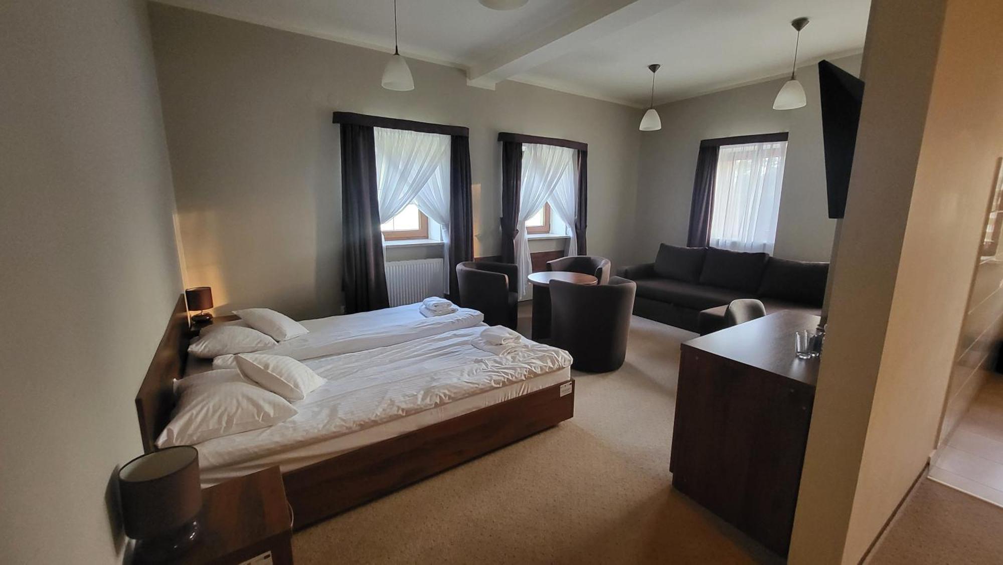 Hotel Chancza Spa & Restauracja Rakow  Extérieur photo