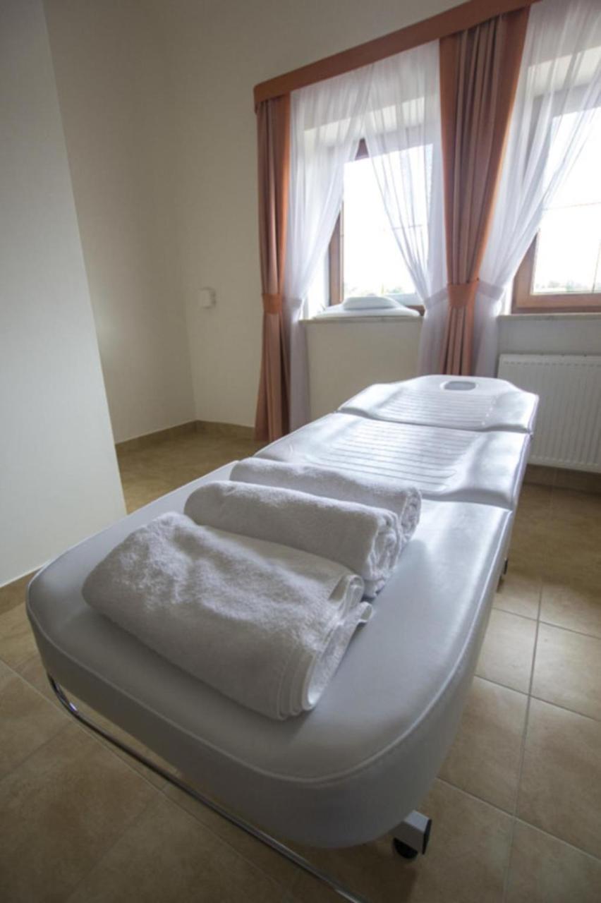 Hotel Chancza Spa & Restauracja Rakow  Extérieur photo